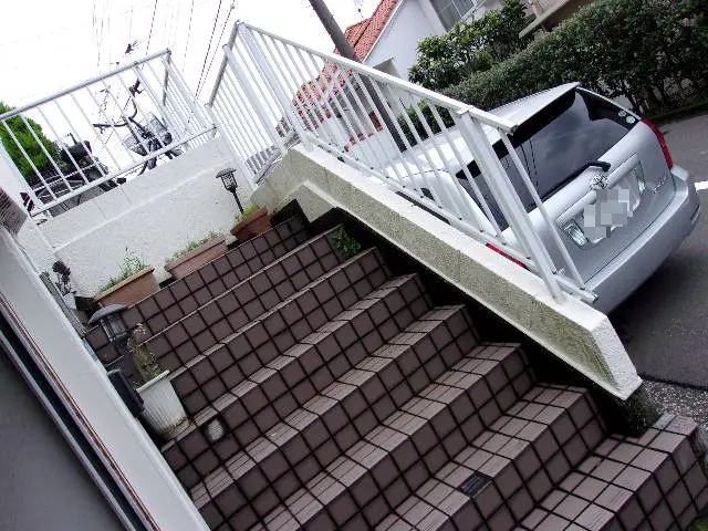 神奈川県横浜市 A様邸 屋根 外壁塗装工事 屋外階段 施工前 外壁塗装専門店 株 サウスウェーブ 神奈川県横浜市