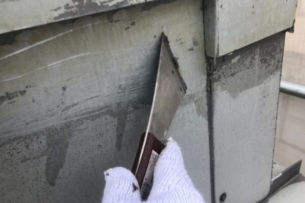 神奈川県相模原市　屋根塗装工事　折半屋根の下地処理　ケレン作業とは？