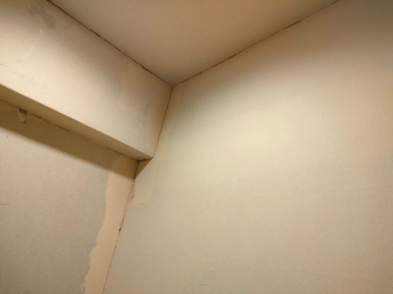 神奈川県小田原市　マンション内装クロス工事　クロスの貼り替え時期と内装塗装のすすめ