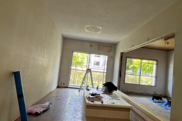 神奈川県横浜市【外壁塗装工事】リビング・和室の内装解体工事