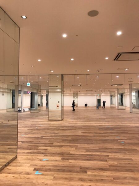 神奈川県横浜市　店舗内装工事　作業完了後の点検と清掃