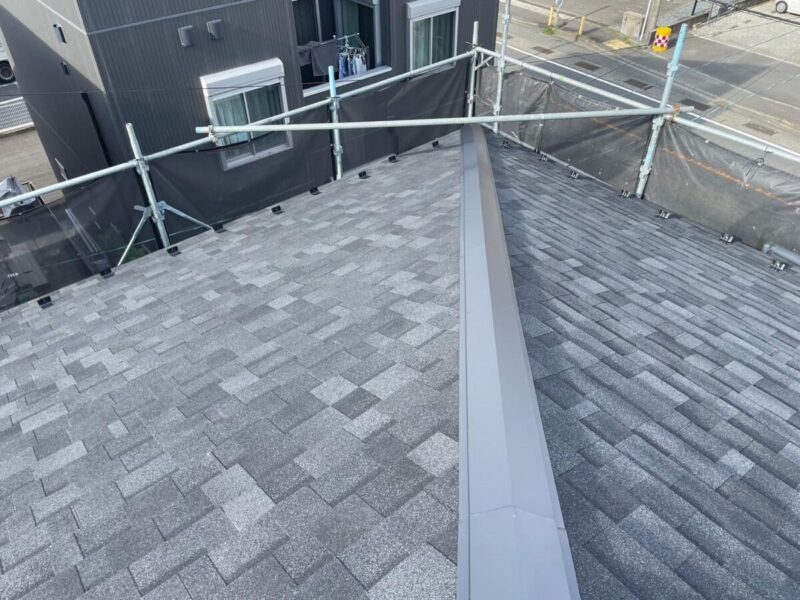 神奈川県横浜市　屋根カバー工事　屋根カバー工法（重ね葺き）とは？