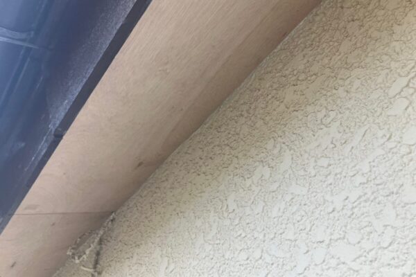 神奈川県横浜市　外壁塗装工事　軒天井の増し張りを行いました！