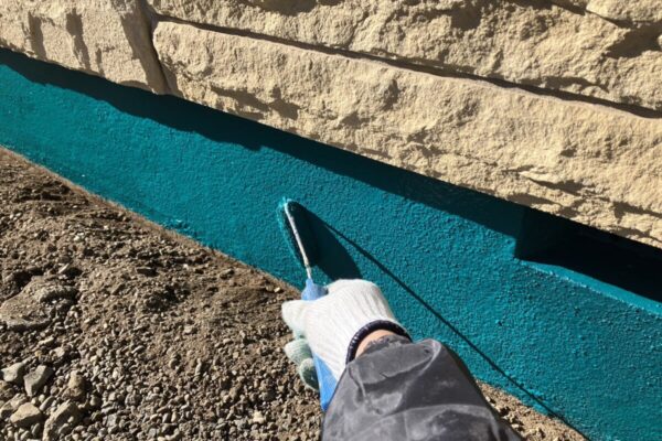 神奈川県横浜市　外壁塗装工事　付帯部　基礎塗装を行いました！