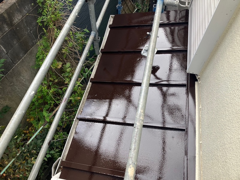 神奈川県横浜市　外壁塗装工事　瓦棒屋根の塗装を行いました！