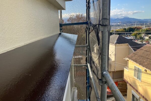 神奈川県横浜市　屋根塗装・外壁塗装工事　付帯部を塗装しないとどうなる？