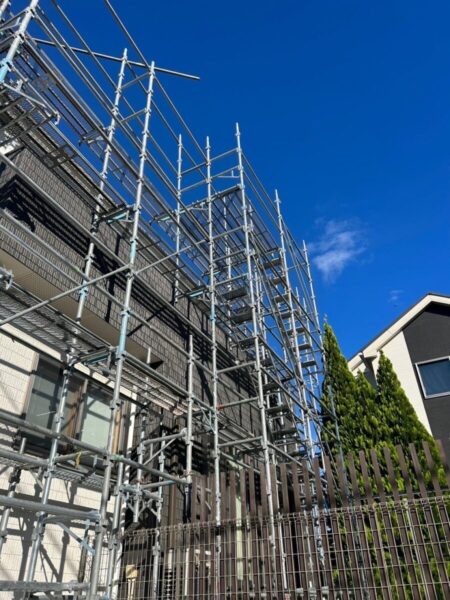 神奈川県横浜市　外壁塗装工事　足場を設置する理由