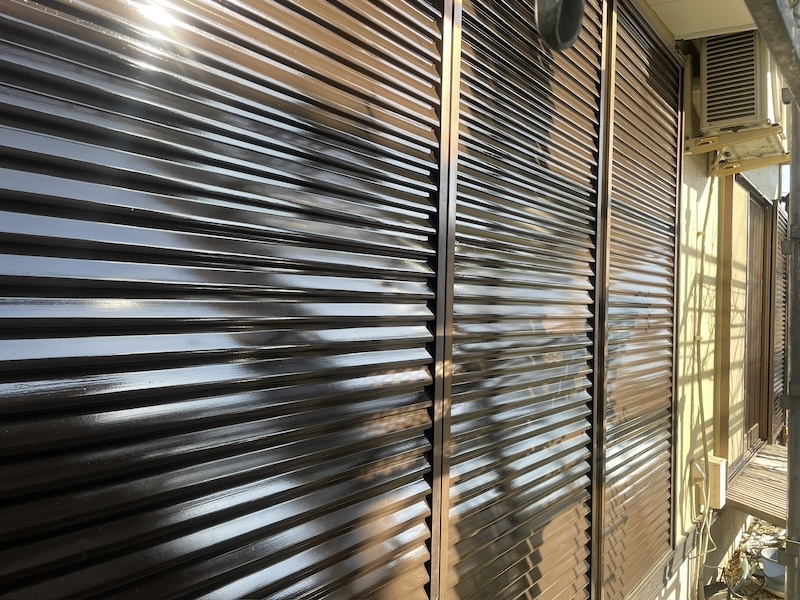 神奈川県相模原市　外壁塗装工事　付帯部　雨戸の塗装は必要？