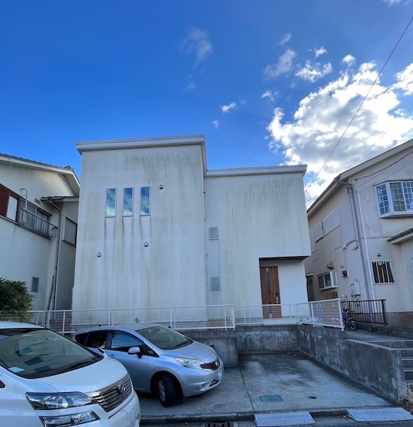 神奈川県横須賀市　M様邸　屋根塗装・外壁塗装工事　汚れの目立ちは塗装のサイン！